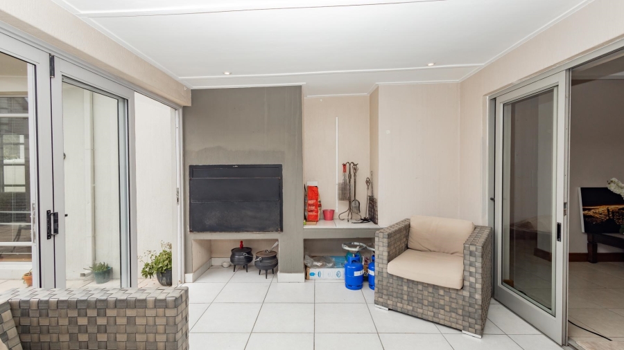 4 Bedroom Property for Sale in Sunset Beach Western Cape